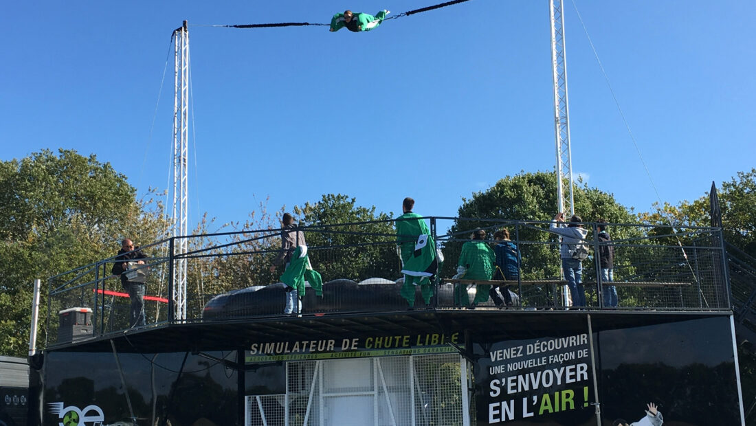 Simulateur de chute libre mobile en plein air Simulateur de chute libre mobile en plein air